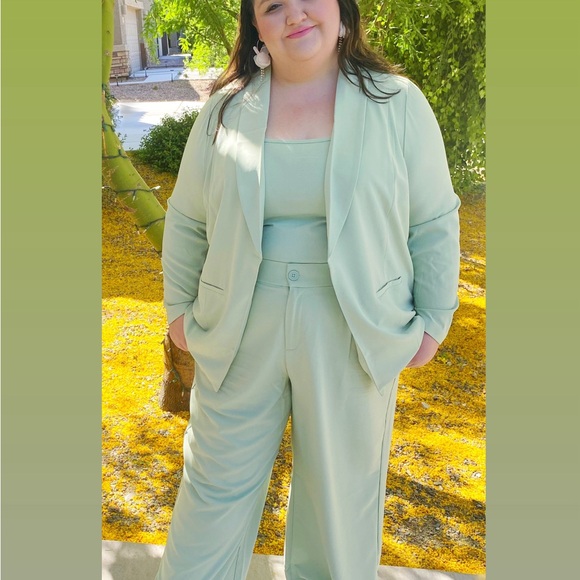 Meet your Posher, Plus size model Sophie - Picture 6 of 6